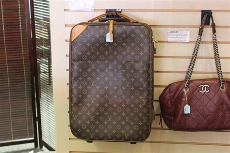 louis vuitton travel bag with wheels|louis vuitton travel bag clear.